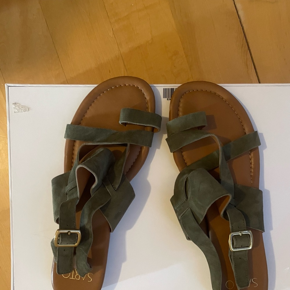 Green suede look sandle